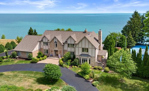704 Waters Edge Road, Caledonia, WI, 53402 | Card Image