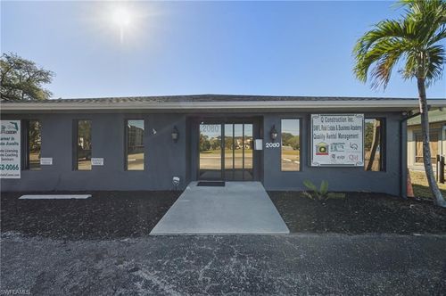 2080 Collier Ave, Fort Myers, FL, 33901-8127 | Card Image