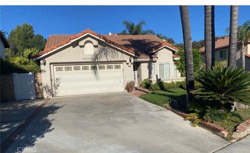 25065 Wintergreen Ct, Stevenson Ranch, CA, 91381-2214 | Card Image