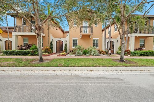 1308 Sw 147th Ave, Pembroke Pines, FL, 33027 | Card Image