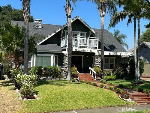 1955 N Los Robles Ave, Pasadena, CA, 91104-1107 | Card Image