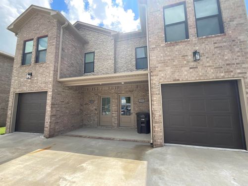 215 &amp; 217 N Elm Street, Jacksonville, AR, 72076 | Card Image