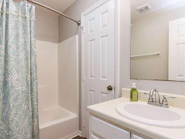 029-1280x960-bathroom | Image 29