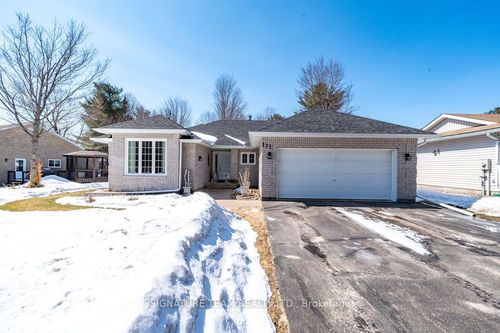 111 Thomas St, Deep River, ON, K0J1P0 | Card Image