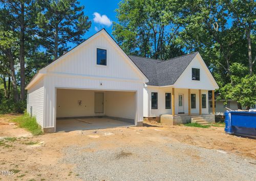 407 W 2nd St, Clayton, NC, 27520-2231 | Card Image