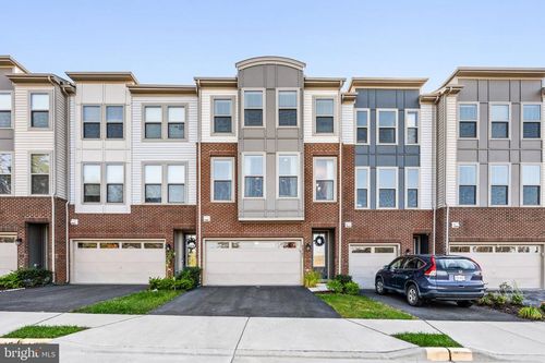 42385 Dogwood Glen Sq, STERLING, VA, 20166-2707 | Card Image