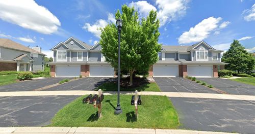522 Lancaster Dr, Pingree Grove, IL, 60140-9156 | Card Image