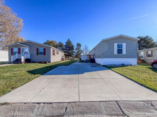 44604 Bonaparte Dr, Macomb, MI, 48044 | Card Image