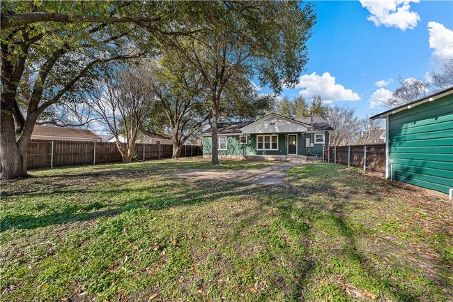 3306 Cumberland Ave, House other with 2 bedrooms, 2 bathrooms and 4 parking in Waco TX | Image 71