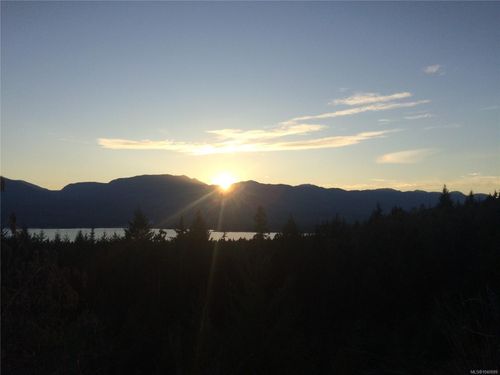 8401 Keith Wagner Way, Denman Island, BC, V0R1T0 | Card Image