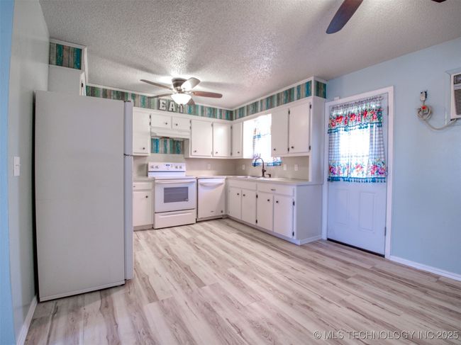 11294 E Redwood Ln, House other with 2 bedrooms, 1 bathrooms and null parking in Lane OK | Image 9