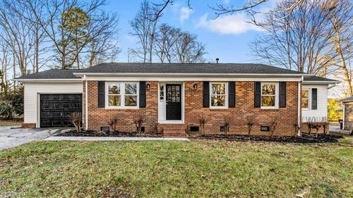 3309 Colony Dr, Jamestown, NC, 27282-9054 | Card Image