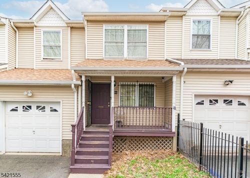 94 19th Ave, Newark, NJ, 07103-1026 | Card Image