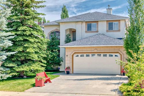 40 Royal Highland Crt Nw, Calgary, AB, T3G4Y2 | Card Image