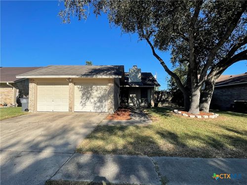 513 Camelot Dr, Victoria, TX, 77901-4553 | Card Image