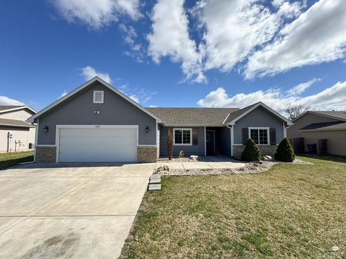 4693 Nature Ave, Manhattan, KS, 66502-1565 | Card Image