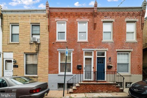 2729 Reno St, PHILADELPHIA, PA, 19130-1713 | Card Image
