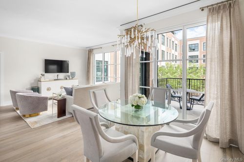 1102-100 Garvies Point Rd, Glen Cove, NY, 11542-5000 | Card Image