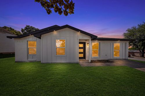 3853 Happy Canyon Dr, Dallas, TX, 75241-5230 | Card Image