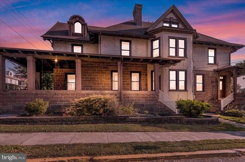 229 S Tulpehocken St, PINE GROVE, PA, 17963-1036 | Card Image