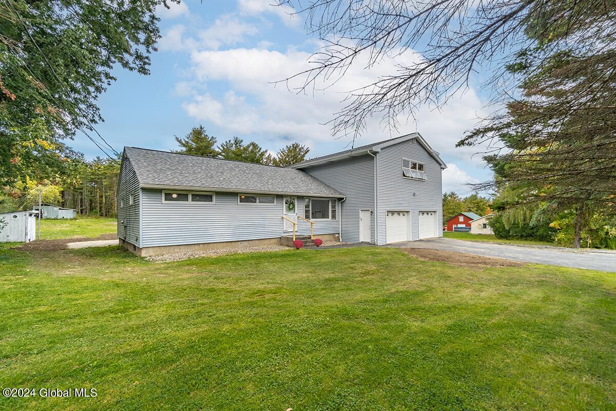Witter Rd, Altamont, NY 12009