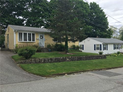 17 Woodcliffe Ave, North Providence, RI, 02911-1067 | Card Image