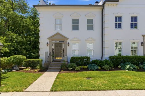3045 Woodlawn Dr, Nashville, TN, 37215-1140 | Card Image
