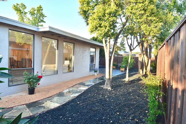 651 Brookfield Dr, House other with 3 bedrooms, 2 bathrooms and 2 parking in Livermore CA | Image 26