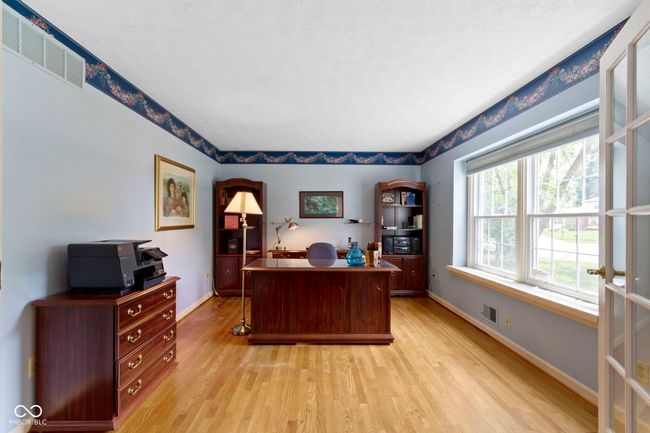 Amazing Home Office Space! | Image 7