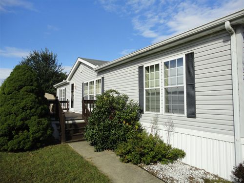 432 Brightmoor St, Temperance, MI, 48182-1195 | Card Image