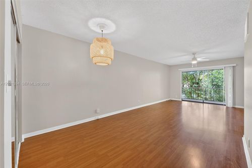 c212-3119 Oakland Shores Dr, Oakland Park, FL, 33309 | Card Image