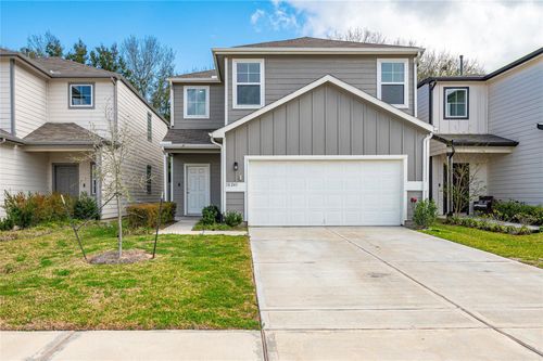 10243 Gates Mill Rd, Houston, TX, 77034-1413 | Card Image