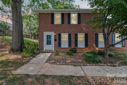 1801 Pewsbury Rd, Charlotte, NC, 28210-5745 | Card Image