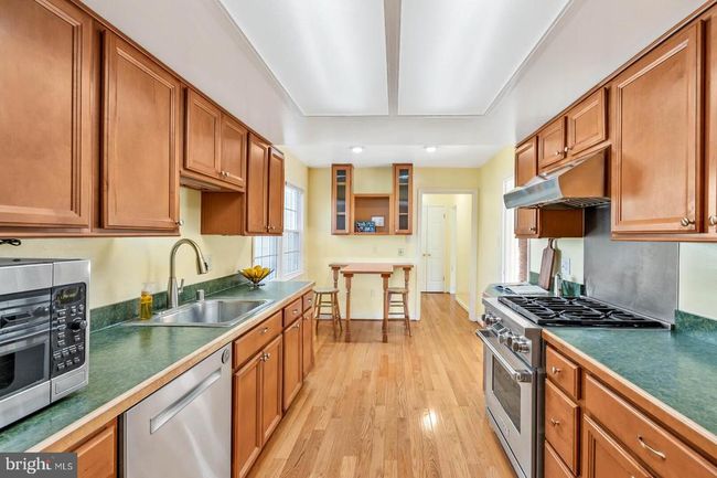 9711 Cinnamon Creek Dr, House other with 4 bedrooms, 3 bathrooms and null parking in Vienna VA | Image 7
