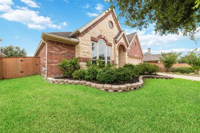 16835 Whighams Place, House other with 4 bedrooms, 3 bathrooms and null parking in Richmond TX | Image 3