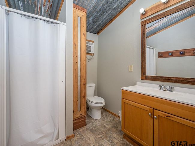 22090 Sportsman Dr, House other with 3 bedrooms, 2 bathrooms and null parking in Chandler TX | Image 16