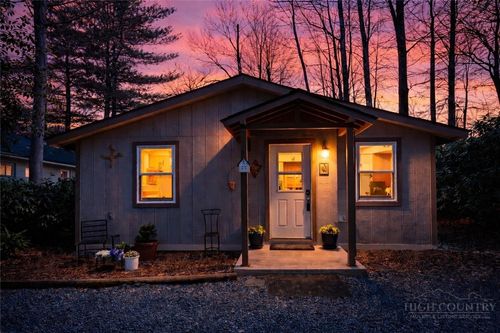 123 Whispering Pine Loop, Newland, NC, 28657-8134 | Card Image