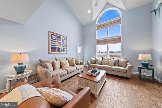 APT-8S - 420 8 Th St, Townhouse with 4 bedrooms, 2 bathrooms and null parking in BEACH HAVEN NJ | Image 15