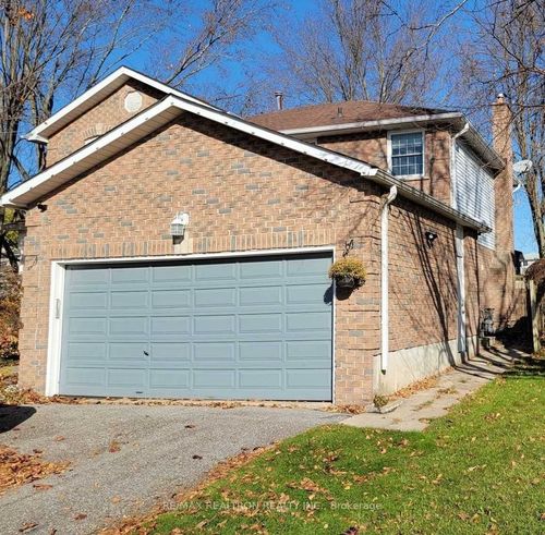 bsmnt-83 Hazelwood Dr, Newmarket, ON, L3Y3G2 | Card Image