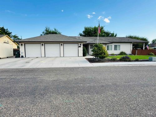 1863 Sw 1st Ave, Ontario, OR, 97914-4904 | Card Image