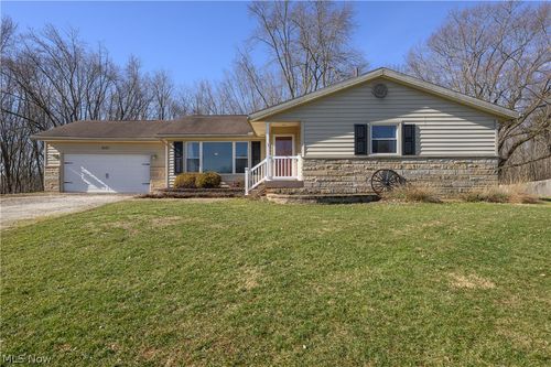 6121 Erie Ave Nw, Canal Fulton, OH, 44614-9731 | Card Image