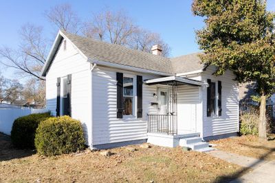 909 Prairie, House other with 2 bedrooms, 2 bathrooms and null parking in Vincennes IN | Image 1