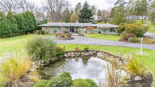 1 White Springs Cir, Geneva, NY, 14456-3007 | Card Image