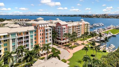 103 - 804 E Windward Way, Condo with 2 bedrooms, 2 bathrooms and null parking in Lantana FL | Image 1