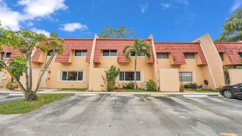 6 Spinning Wheel Ln, Tamarac, FL, 33319-2411 | Card Image