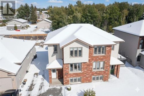 156 Eclipse Cres, Sudbury, ON, P3B0E6 | Card Image