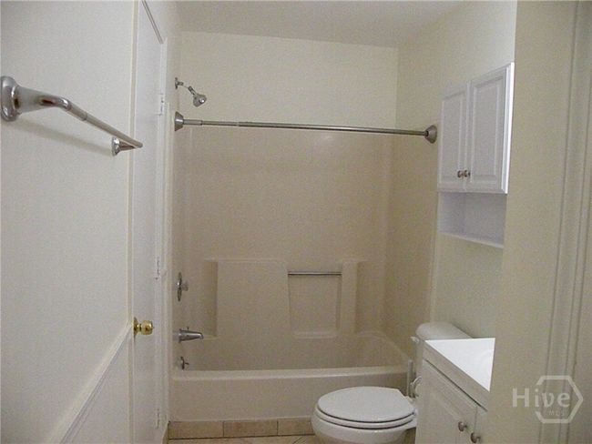 Lower level bathroom | Image 9