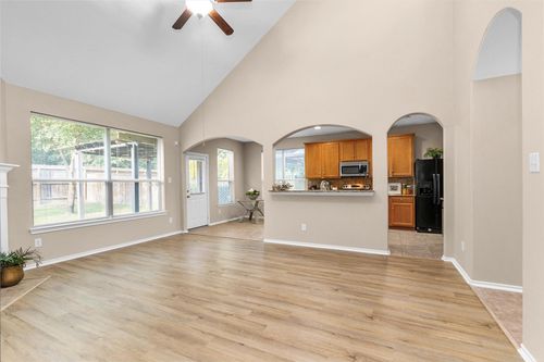 115 N Hawkhurst Cir, Magnolia, TX, 77354-3288 | Card Image