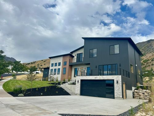 1886 E 1500 N, Logan, UT, 84341-3160 | Card Image