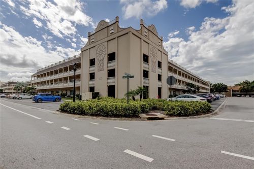 64-2170 Americus Blvd N, CLEARWATER, FL, 33763-2864 | Card Image